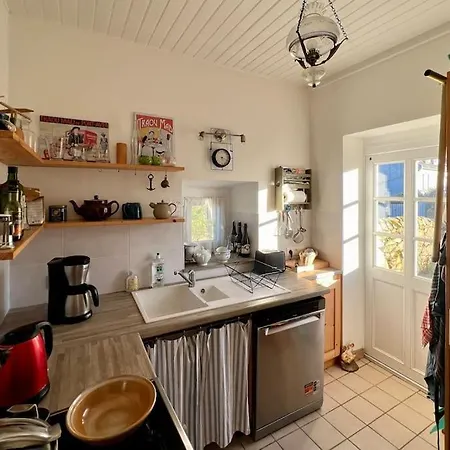 Charmante Maison De Pecheur 6p, A Pied De La Penvénan